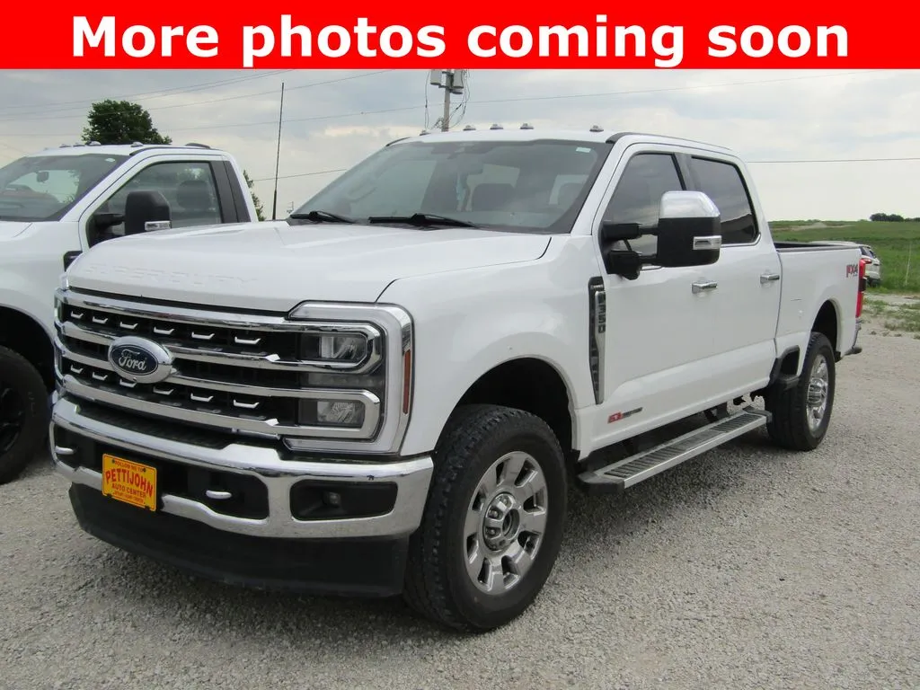 2024 Ford F-350 Lariat 4x4 Crew Cab 6-3/4' Box SRW's photo