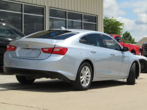 Another view of 2018 Chevrolet Malibu LT for sale in Bethany, MO at Pettijohn Auto Center