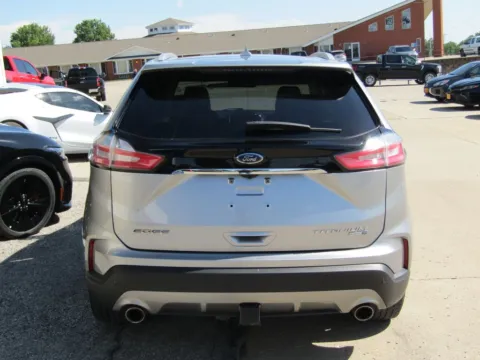 More photos of 2020 Ford Edge Titanium at Pettijohn Auto Center, MO