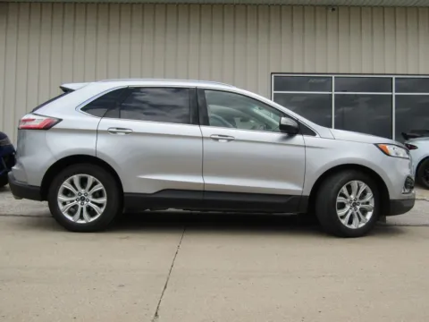 Photos of 2020 Ford Edge Titanium for sale in Bethany, MO at Pettijohn Auto Center