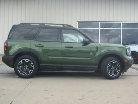 Photos of 2025 Ford Bronco Sport Outer Banks for sale in Bethany, MO at Pettijohn Auto Center