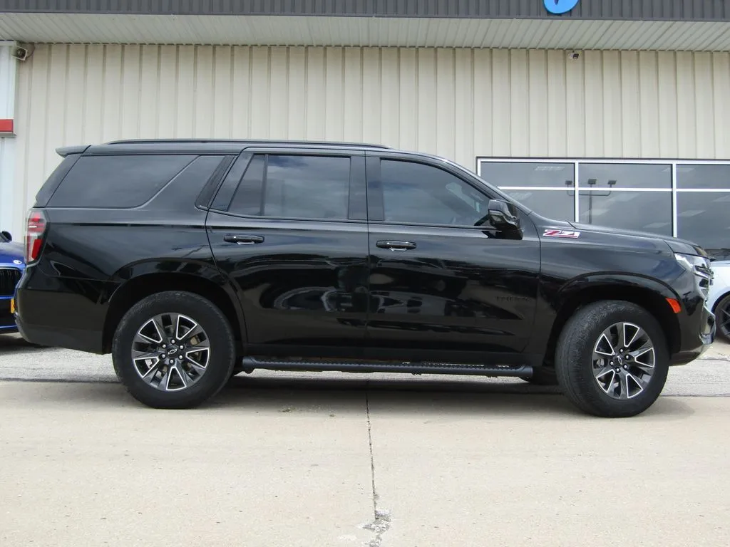 Used 2023 Chevrolet Tahoe Z71 with VIN 1GNSKPKD4PR471514 for sale in Kansas City