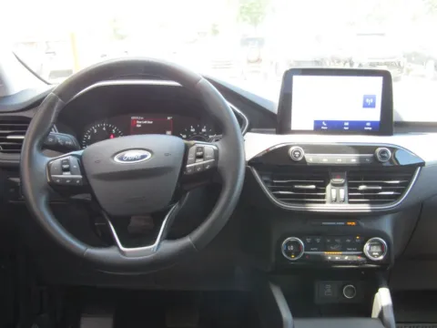 More photos of 2021 Ford Escape SE at Pettijohn Auto Center, MO