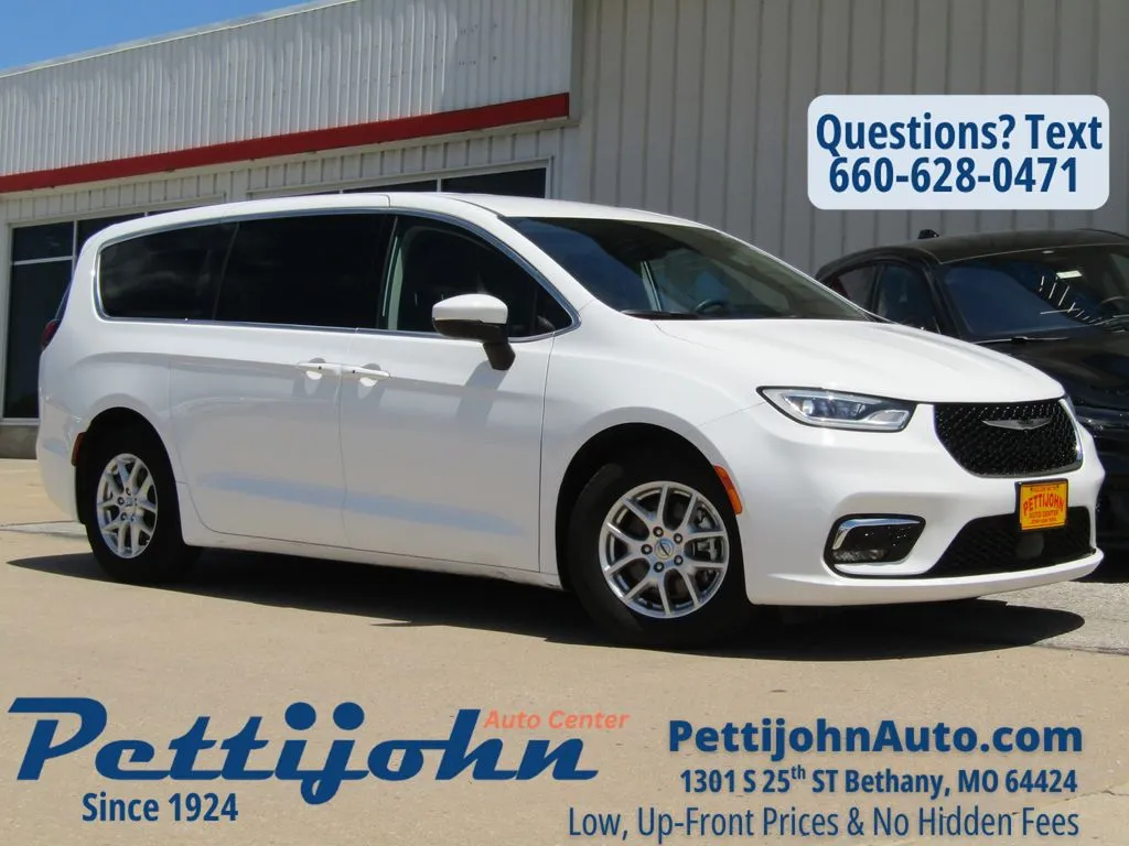 2023 Chrysler Pacifica Touring L