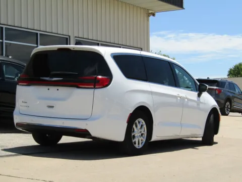 Another view of 2023 Chrysler Pacifica Touring L for sale in Bethany, MO at Pettijohn Auto Center