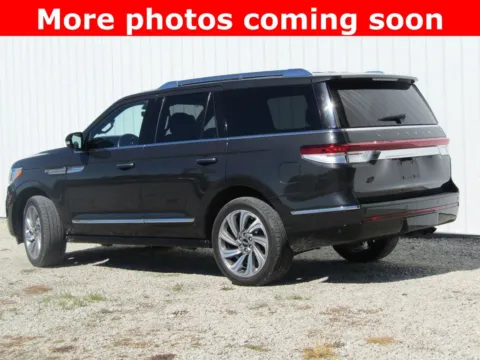 More photos of 2023 Lincoln Navigator Reserve at Pettijohn Auto Center, MO