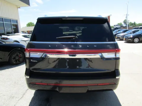More photos of 2023 Lincoln Navigator Reserve at Pettijohn Auto Center, MO