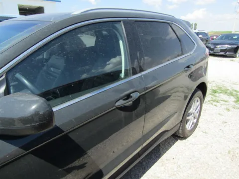Photos of 2023 Ford Edge SEL for sale in Bethany, MO at Pettijohn Auto Center