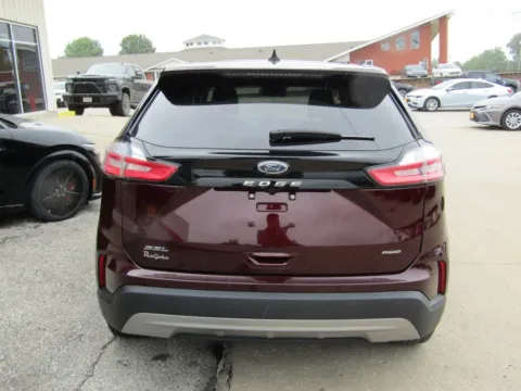 More photos of 2023 Ford Edge SEL at Pettijohn Auto Center, MO