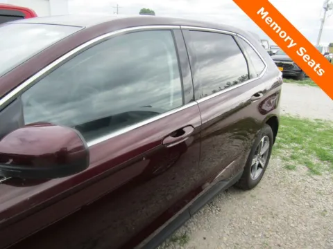 Photos of 2023 Ford Edge SEL for sale in Bethany, MO at Pettijohn Auto Center