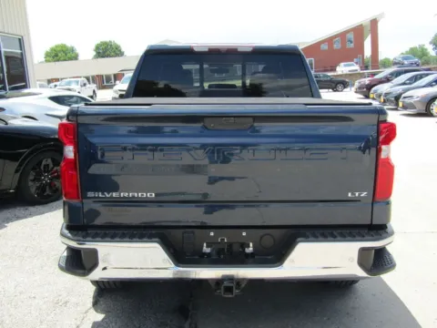 More photos of 2020 Chevrolet Silverado 1500 LTZ at Pettijohn Auto Center, MO