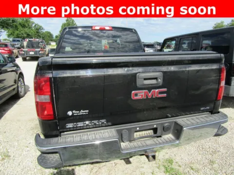 More photos of 2015 GMC Sierra 1500 SLE at Pettijohn Auto Center, MO