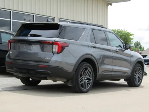 Another view of 2025 Ford Explorer ST-Line for sale in Bethany, MO at Pettijohn Auto Center