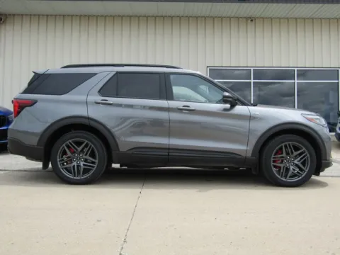 Photos of 2025 Ford Explorer ST-Line for sale in Bethany, MO at Pettijohn Auto Center