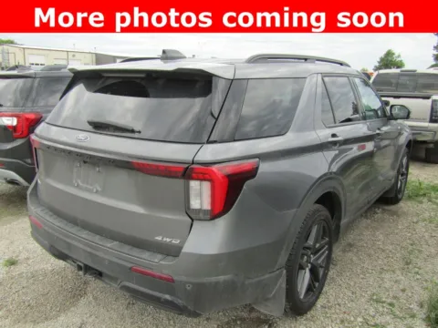 More photos of 2025 Ford Explorer ST-Line at Pettijohn Auto Center, MO