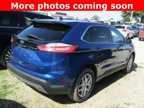 More photos of 2023 Ford Edge SEL at Pettijohn Auto Center, MO