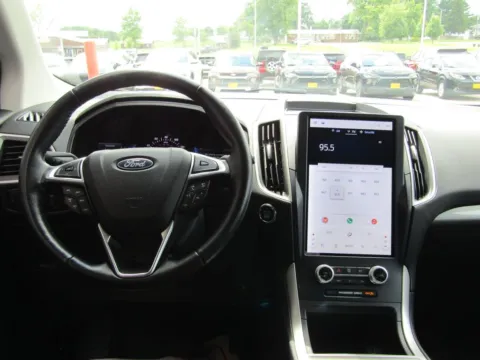 More photos of 2023 Ford Edge SEL at Pettijohn Auto Center, MO