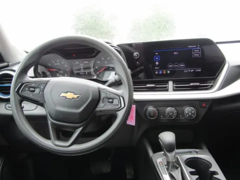 More photos of 2024 Chevrolet Trax LS at Pettijohn Auto Center, MO
