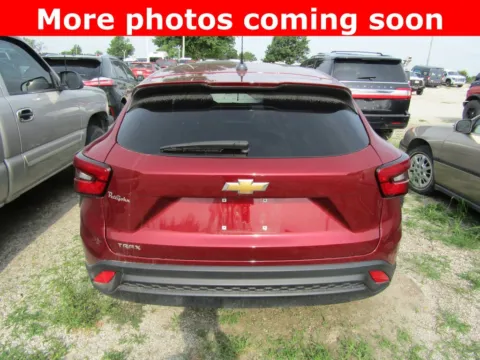 More photos of 2024 Chevrolet Trax LS at Pettijohn Auto Center, MO