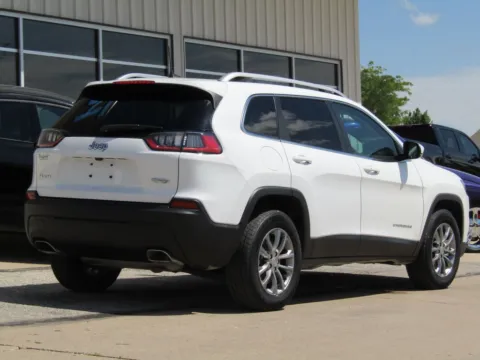 Another view of 2021 Jeep Cherokee Latitude Lux for sale in Bethany, MO at Pettijohn Auto Center