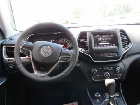 More photos of 2021 Jeep Cherokee Latitude Lux at Pettijohn Auto Center, MO