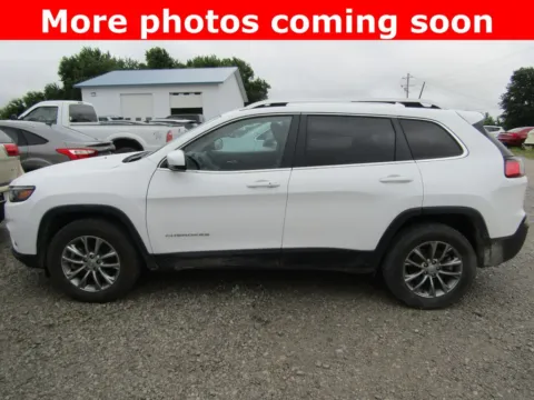 Photos of 2021 Jeep Cherokee Latitude Lux for sale in Bethany, MO at Pettijohn Auto Center