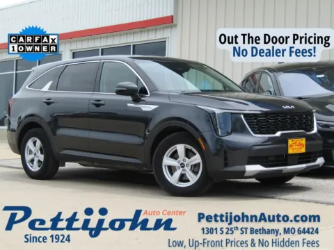 Gray 2025 Kia Sorento LX for sale in Bethany, MO