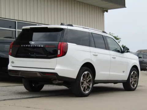 Another view of 2027 Ford Expedition King Ranch for sale in Bethany, MO at Pettijohn Auto Center