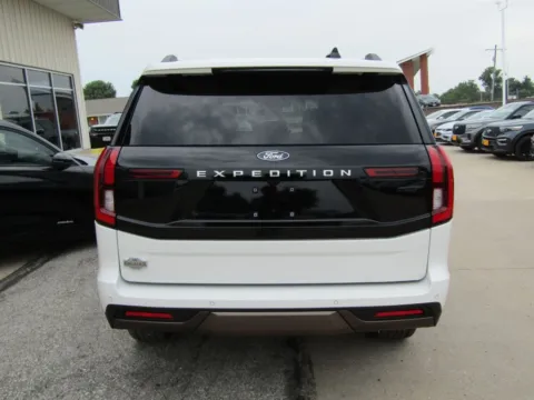 More photos of 2027 Ford Expedition King Ranch at Pettijohn Auto Center, MO