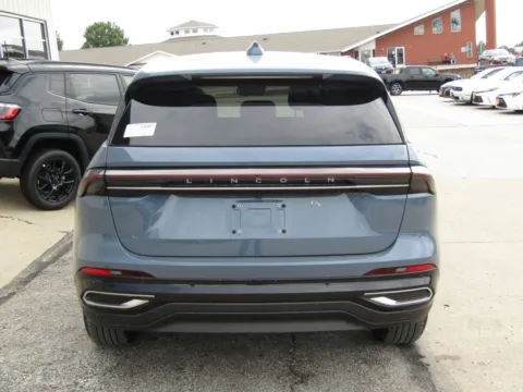 More photos of 2026 Lincoln Nautilus Premiere at Pettijohn Auto Center, MO