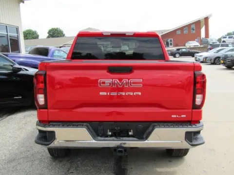 More photos of 2026 GMC Sierra 1500 SLE at Pettijohn Auto Center, MO