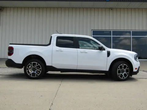 Photos of 2025 Ford Maverick Lariat for sale in Bethany, MO at Pettijohn Auto Center