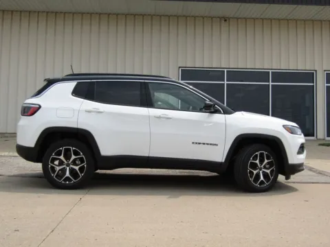Photos of 2026 Jeep Compass Limited for sale in Bethany, MO at Pettijohn Auto Center