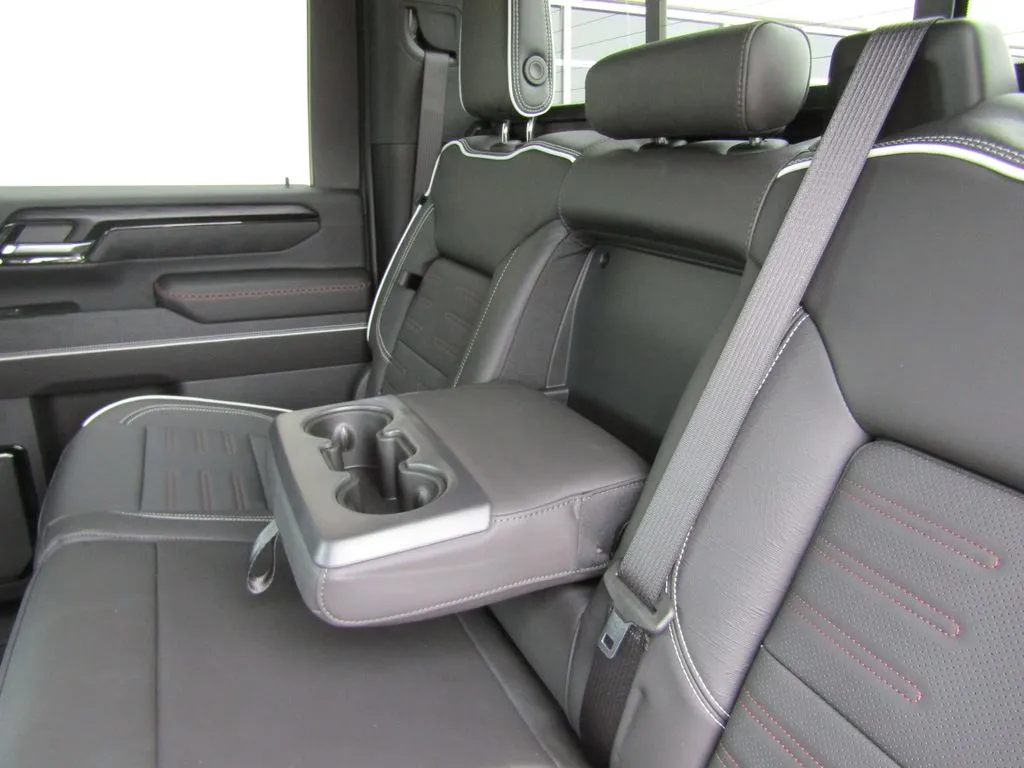 2026 GMC Sierra 2500HD AT4X - Photo 42