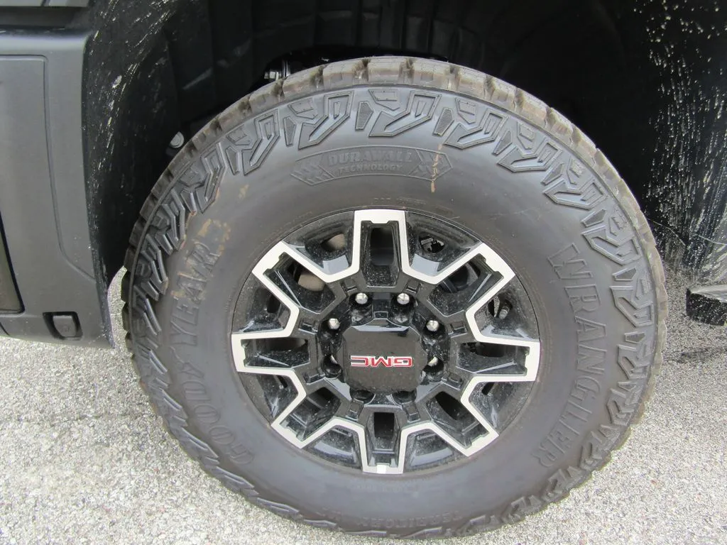 2026 GMC Sierra 2500HD AT4X - Photo 38