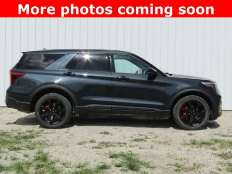Photos of 2022 Ford Explorer ST for sale in Bethany, MO at Pettijohn Auto Center