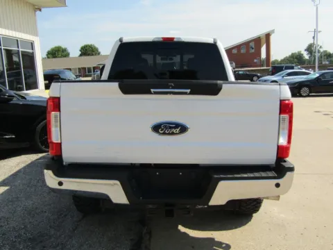 More photos of 2019 Ford F-250SD XLT at Pettijohn Auto Center, MO