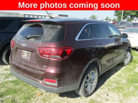 More photos of 2020 Kia Sorento LX at Pettijohn Auto Center, MO