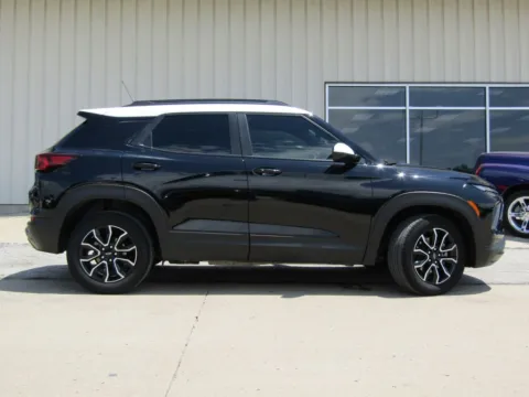 Photos of 2025 Chevrolet TrailBlazer ACTIV for sale in Bethany, MO at Pettijohn Auto Center