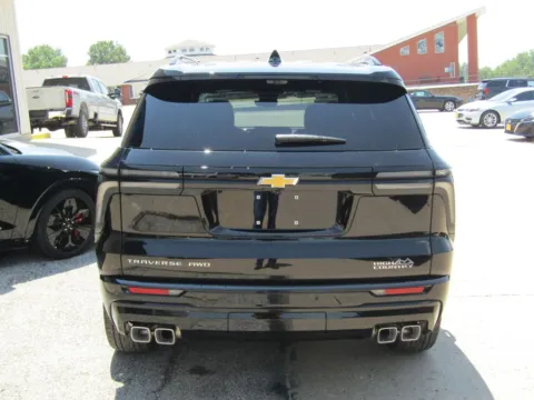 More photos of 2026 Chevrolet Traverse High Country at Pettijohn Auto Center, MO