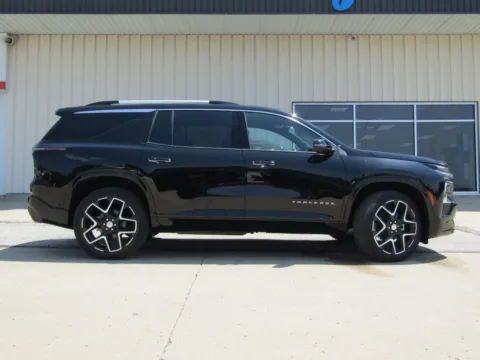 Photos of 2026 Chevrolet Traverse High Country for sale in Bethany, MO at Pettijohn Auto Center