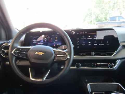 More photos of 2025 Chevrolet Equinox LT at Pettijohn Auto Center, MO