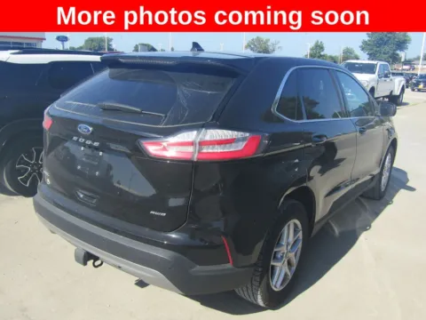 More photos of 2023 Ford Edge SEL at Pettijohn Auto Center, MO