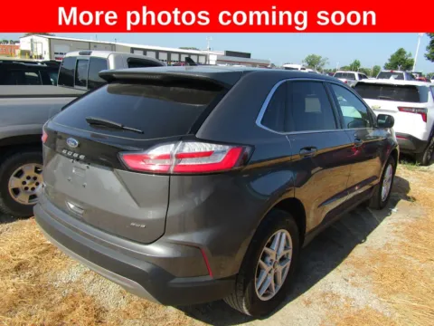 More photos of 2023 Ford Edge SEL at Pettijohn Auto Center, MO