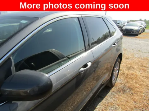 Photos of 2023 Ford Edge SEL for sale in Bethany, MO at Pettijohn Auto Center