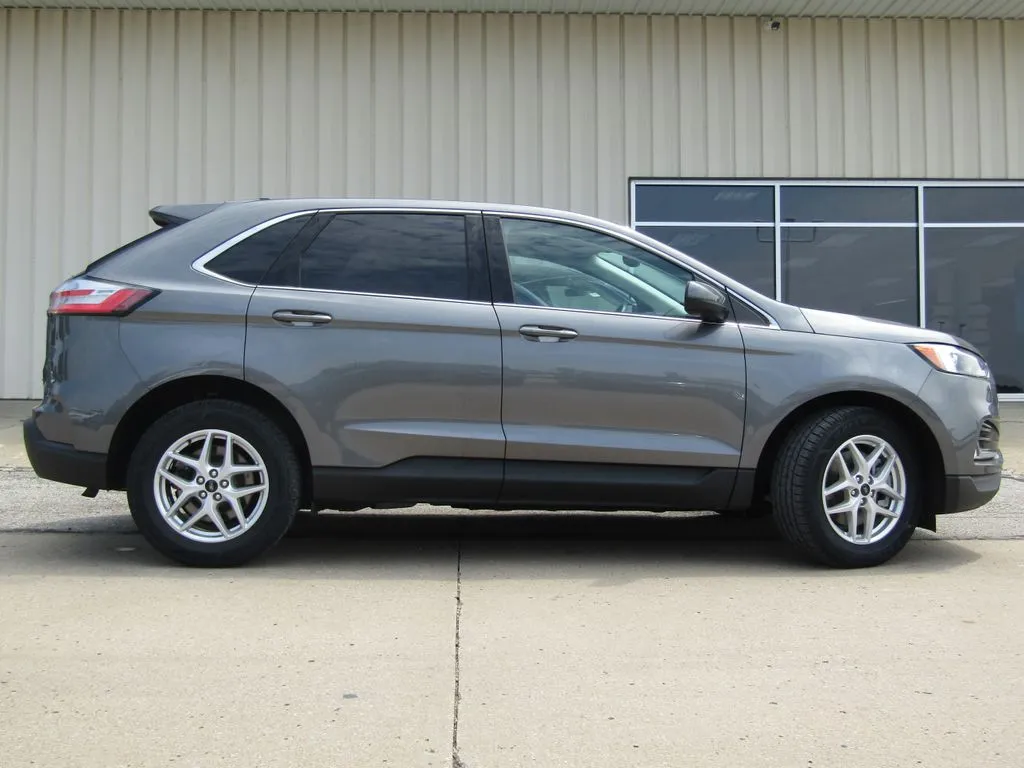 Used 2023 Ford Edge SEL with VIN 2FMPK4J90PBA57784 for sale in Kansas City