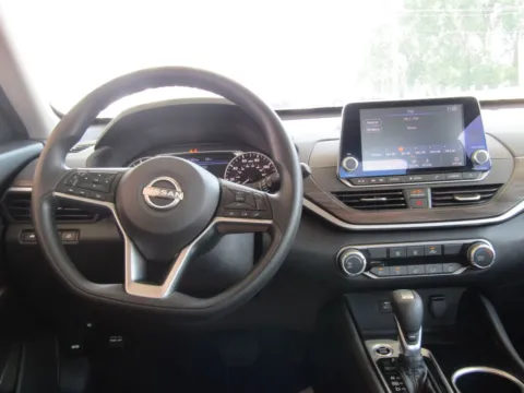 More photos of 2024 Nissan Altima 2.5 SV at Pettijohn Auto Center, MO