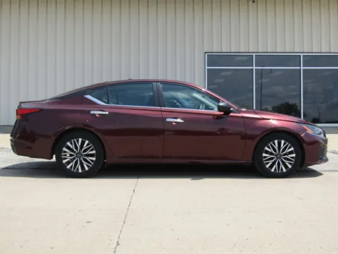 Photos of 2024 Nissan Altima 2.5 SV for sale in Bethany, MO at Pettijohn Auto Center