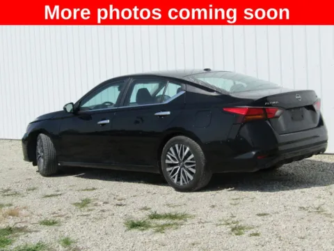 More photos of 2024 Nissan Altima 2.5 SV at Pettijohn Auto Center, MO