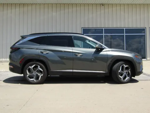 Photos of 2022 Hyundai Tucson Limited for sale in Bethany, MO at Pettijohn Auto Center